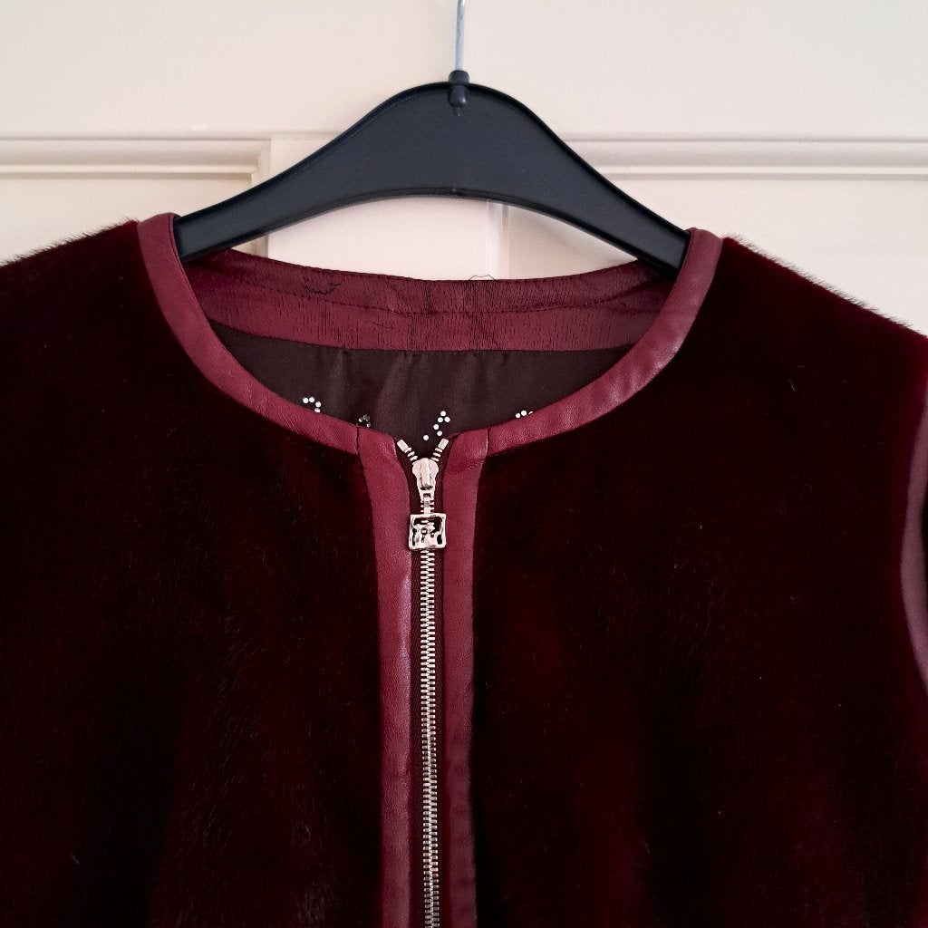 Indies burgundy red faux fur blazer met rits mt XS-S 47720, ., Indies, Ophalen of Verzenden, Zo goed als nieuw