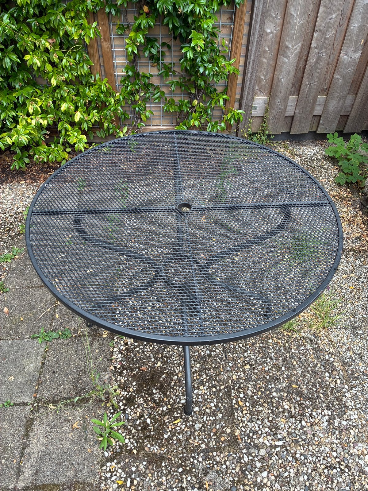 Ronde metalen tuintafel, Tuin en Terras, Tuintafels, Ophalen, Gebruikt, Rond, Metaal