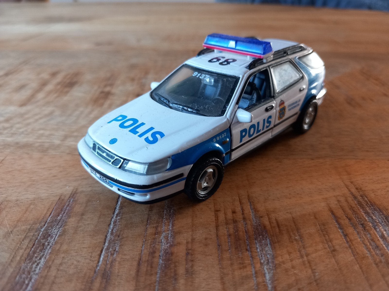 Politiesaab. 1:43, Ophalen of Verzenden, Zo goed als nieuw, Auto