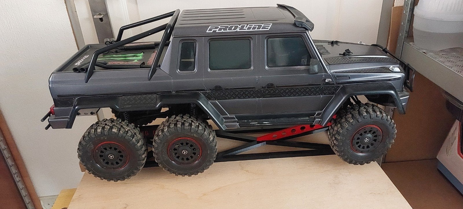 Traxxas TRX-6 Mercedes-Benz G 63 AMG 6x6 RC Crawler, Hobby en Vrije tijd, Modelbouw | Radiografisch | Auto's, Ophalen, Zo goed als nieuw