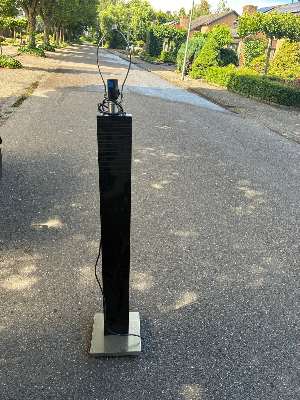 Zwarte moderne lampenvoet - staande lamp, Ophalen of Verzenden, Gebruikt, Hout, 100 tot 150 cm