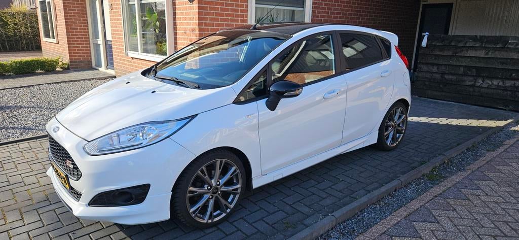 Ford Fiësta 1.0 74KW/100PK 5D 2016 Wit, Voorwielaandrijving, Stof, Euro 6, 100 pk