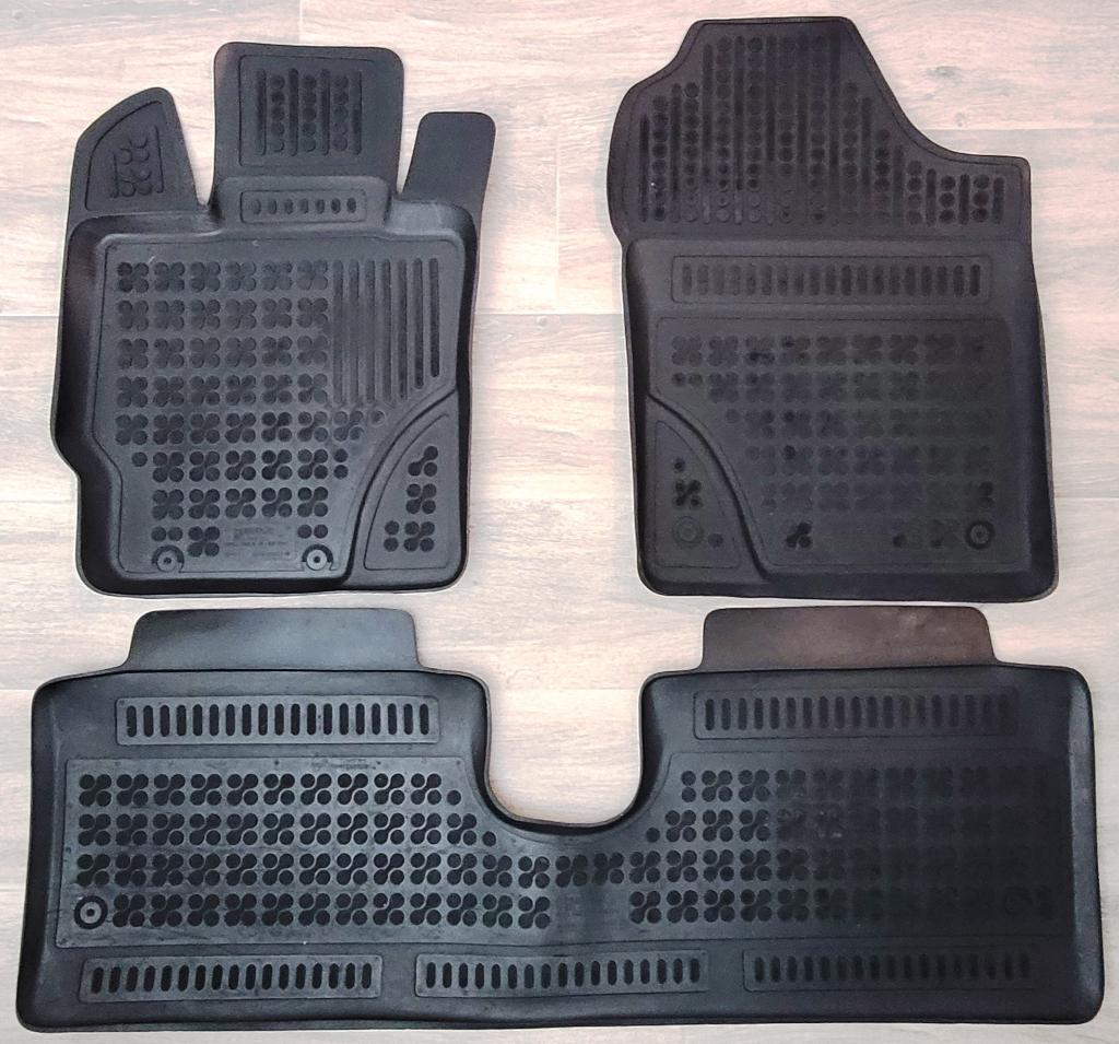 Rubber matten, Toyota Yaris (III) 2011-2020, 5 deurs, Auto-onderdelen, Interieur en Bekleding, Ophalen of Verzenden, Gebruikt