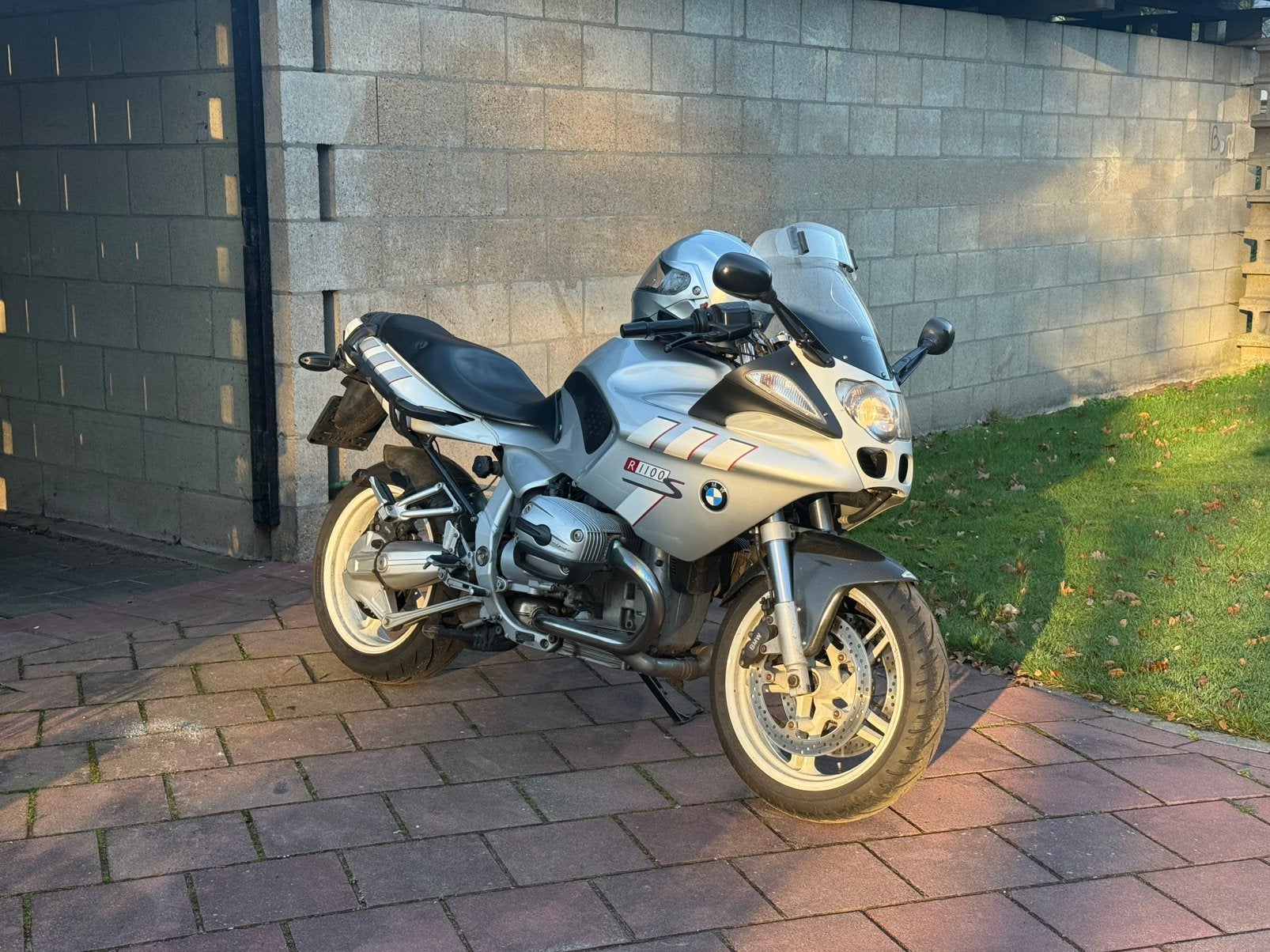 BMW R1100S - 2005 sportieve tourmotor, Motoren, 1085 cc, Cardan-aandrijving, 2 cilinders, Motorrijbewijs A