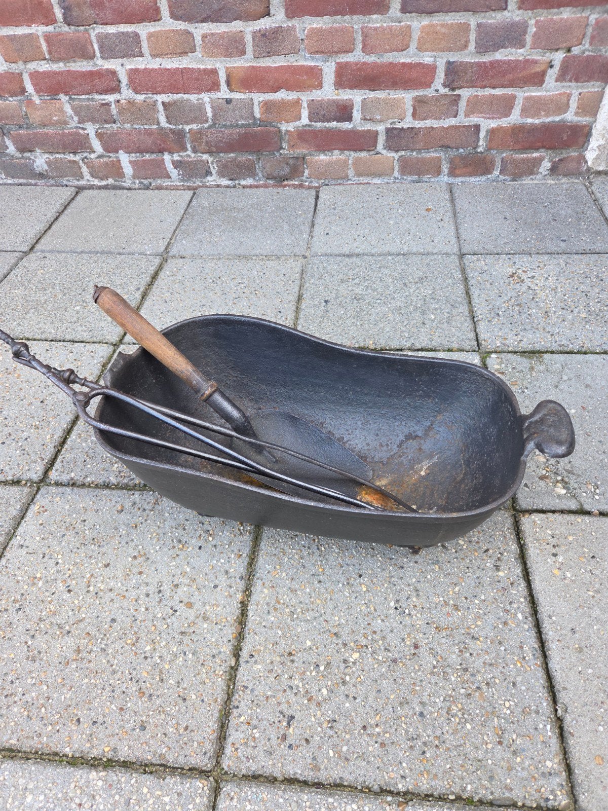 kolenkit met assesoires, Ophalen