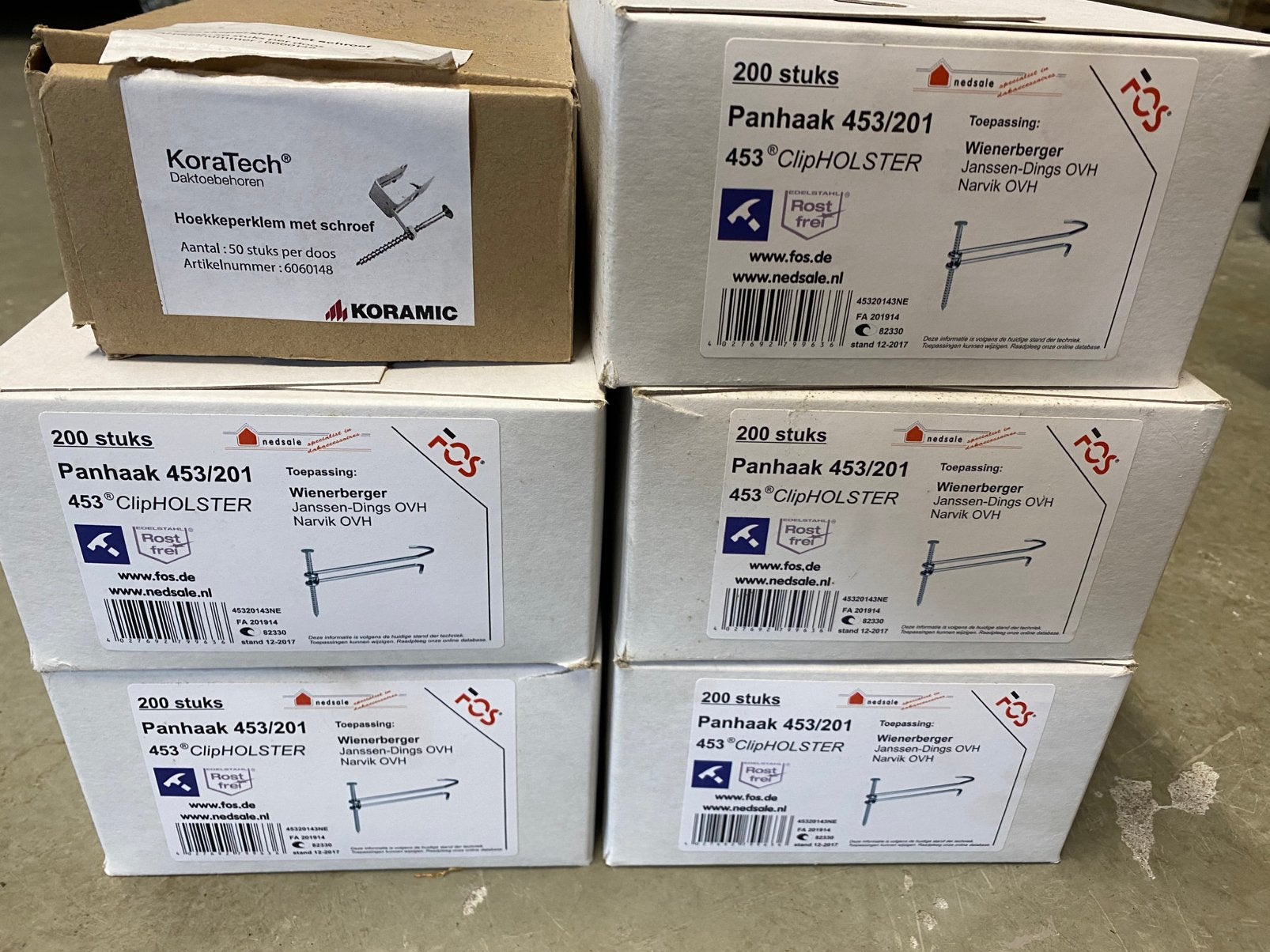 1000 nieuwe panhaken en 50 hoekkeperklemmen, Ophalen, Nieuw