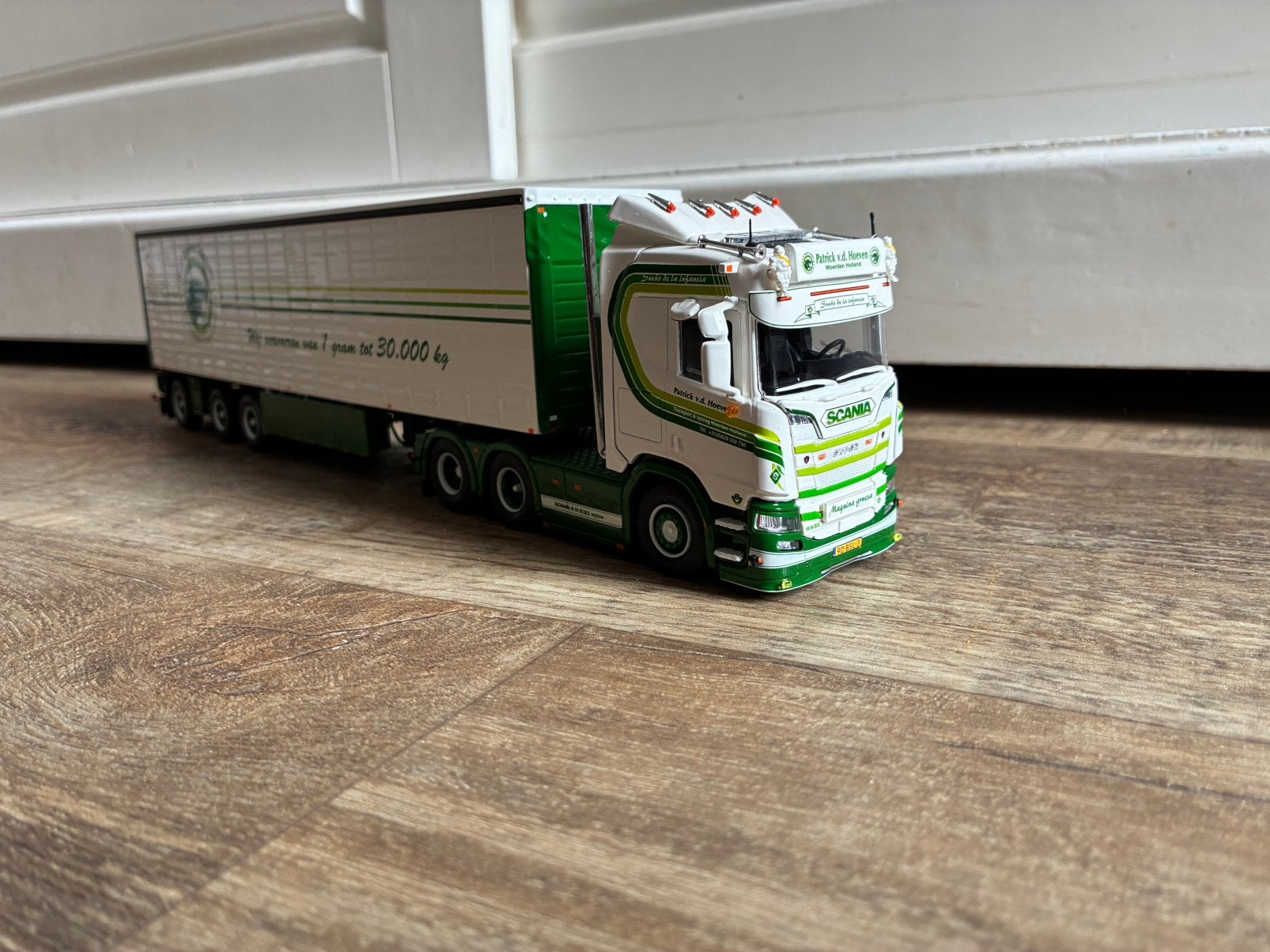 Van de hoeven huif, Ophalen, Zo goed als nieuw, Bus of Vrachtwagen, Tekno