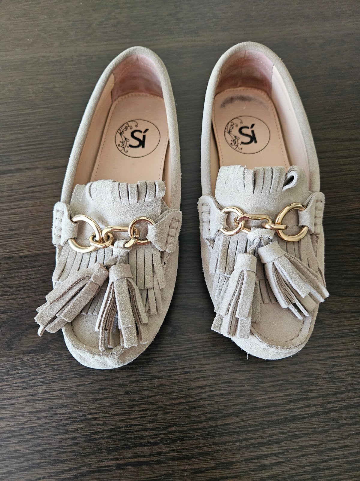 SÍ beige suède instappers loafers moccasins met kwastjes - M, Ophalen of Verzenden, Zo goed als nieuw, Si, Instappers