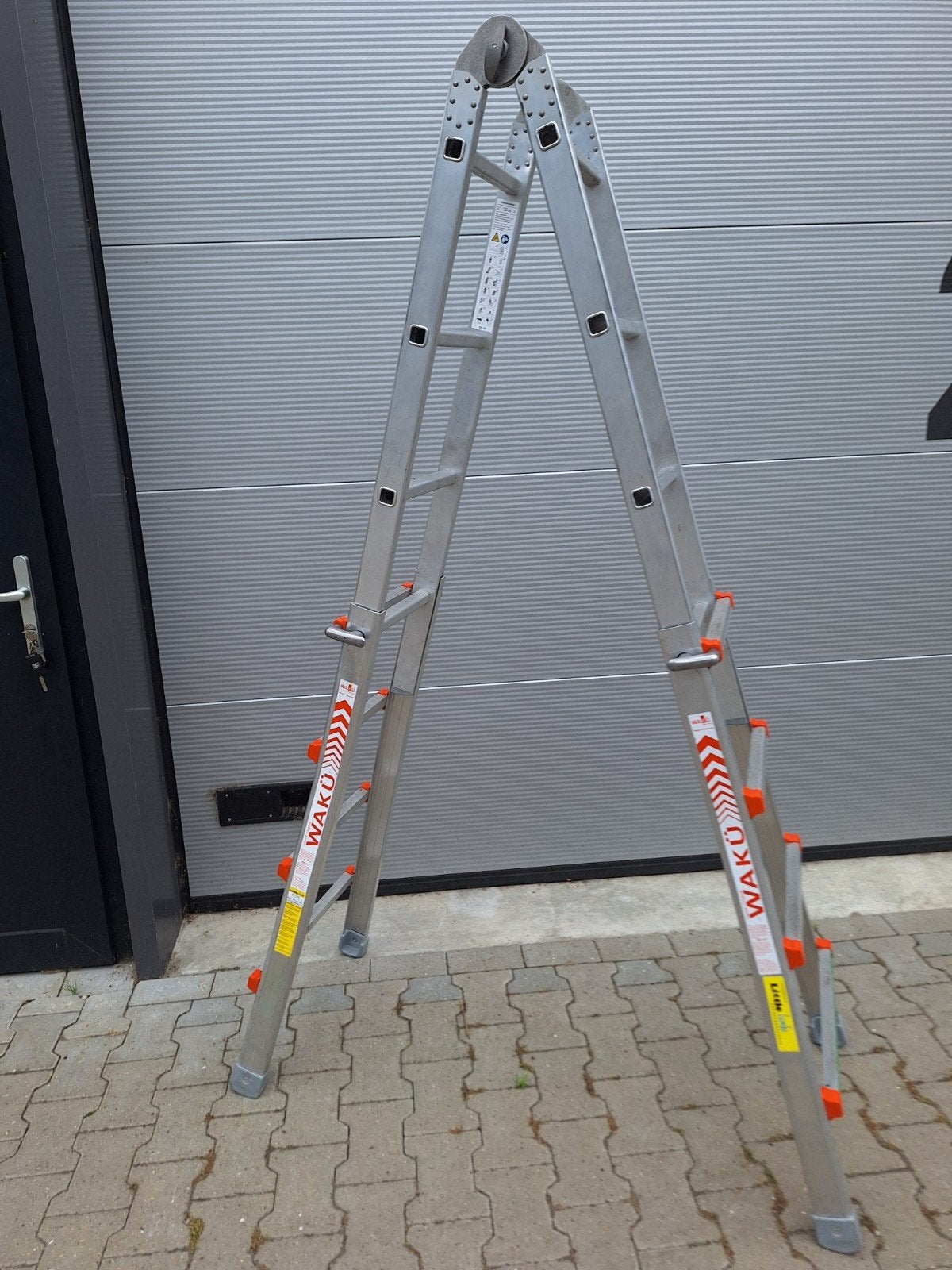 WAKÜ 4x4 Telescoopladder , Opvouwbaar & Inschuifbaar, Doe-het-zelf en Verbouw, Ladders en Trappen, Ophalen, Zo goed als nieuw