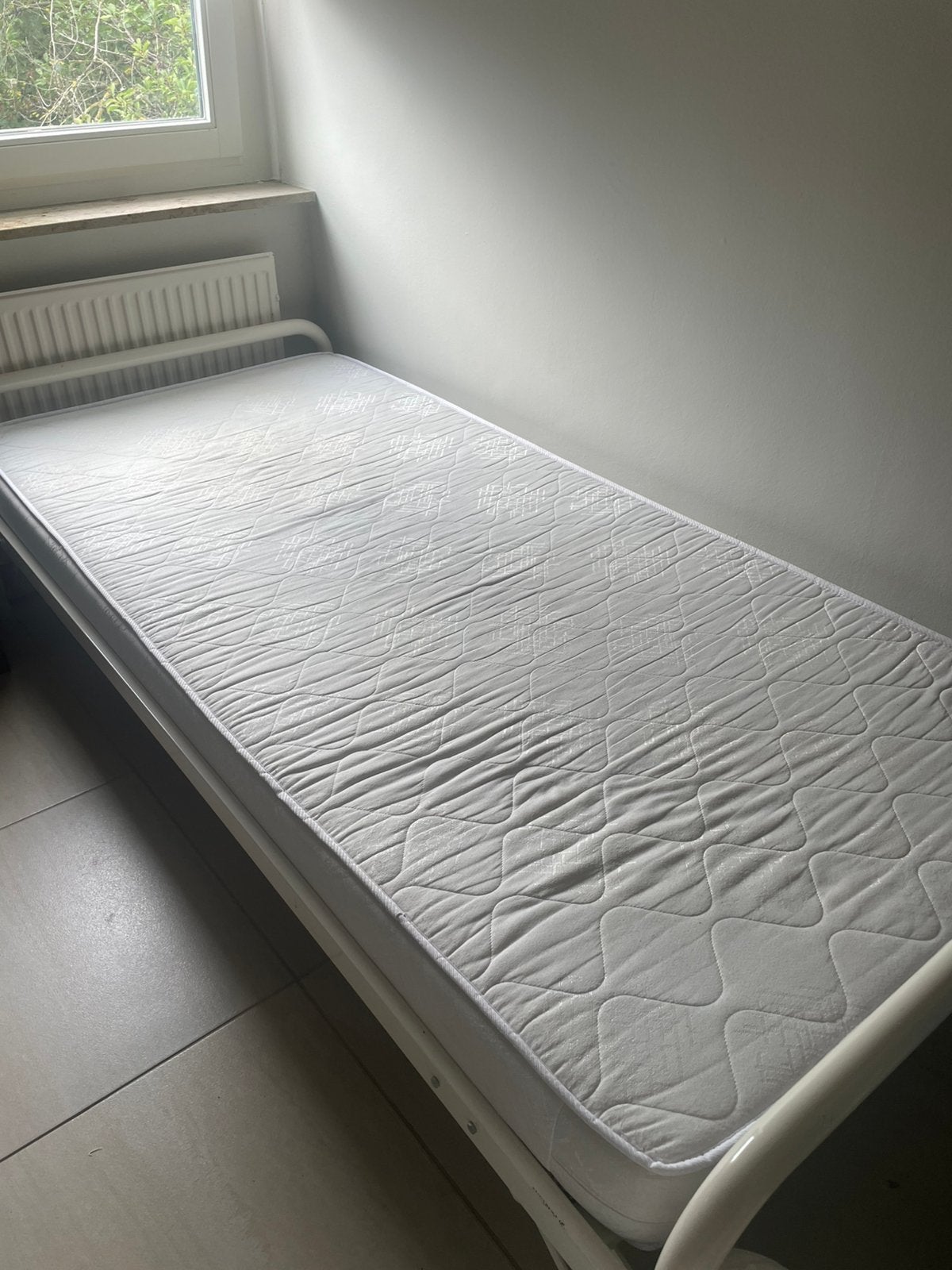1 persoonsbed inklapbaar met matras, Ophalen, Gebruikt, 90 cm, Eenpersoons