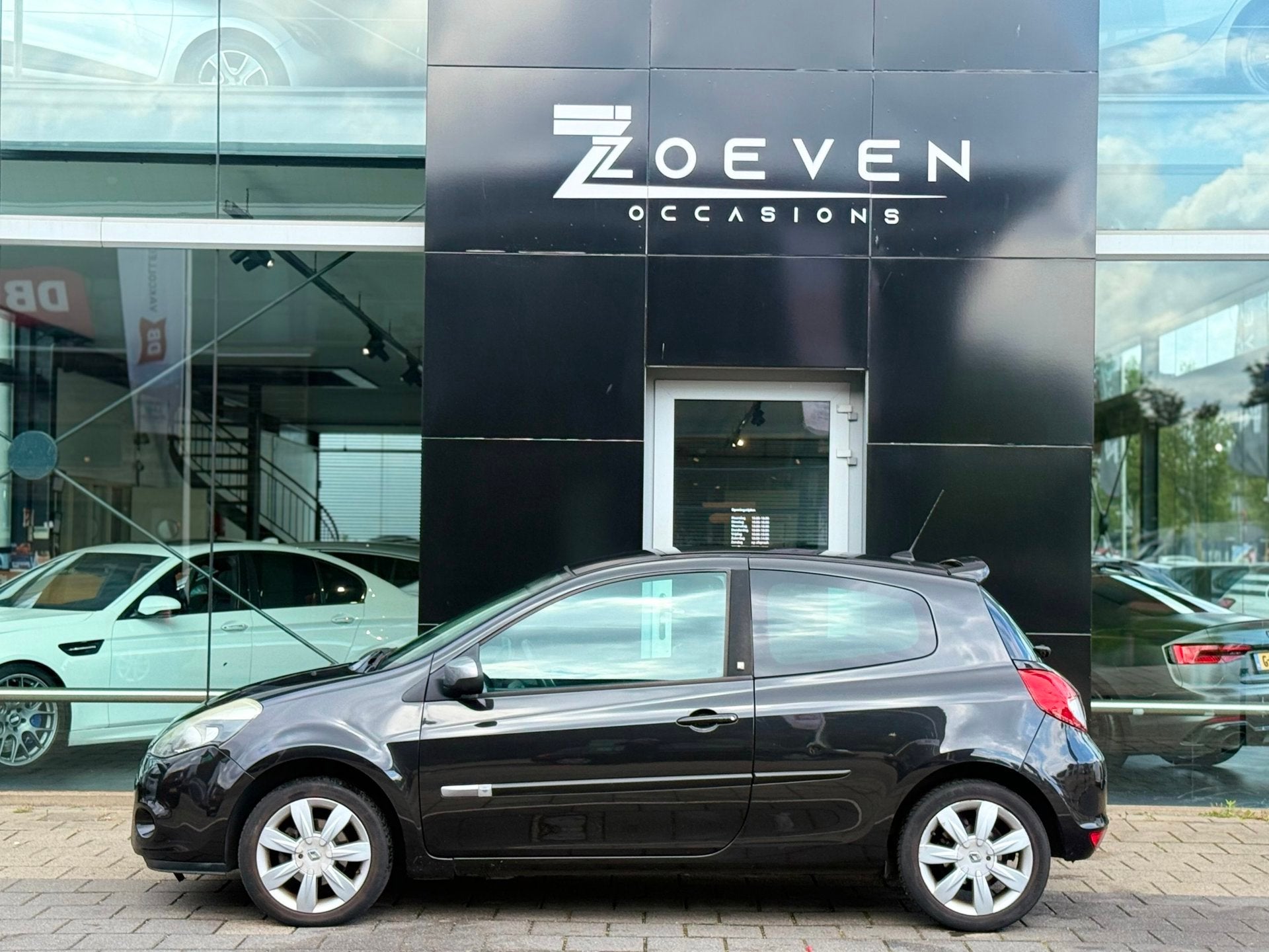 Renault Clio 1.2 TCe 20th Anniversary, Voorwielaandrijving, Euro 5, Gebruikt, Zwart