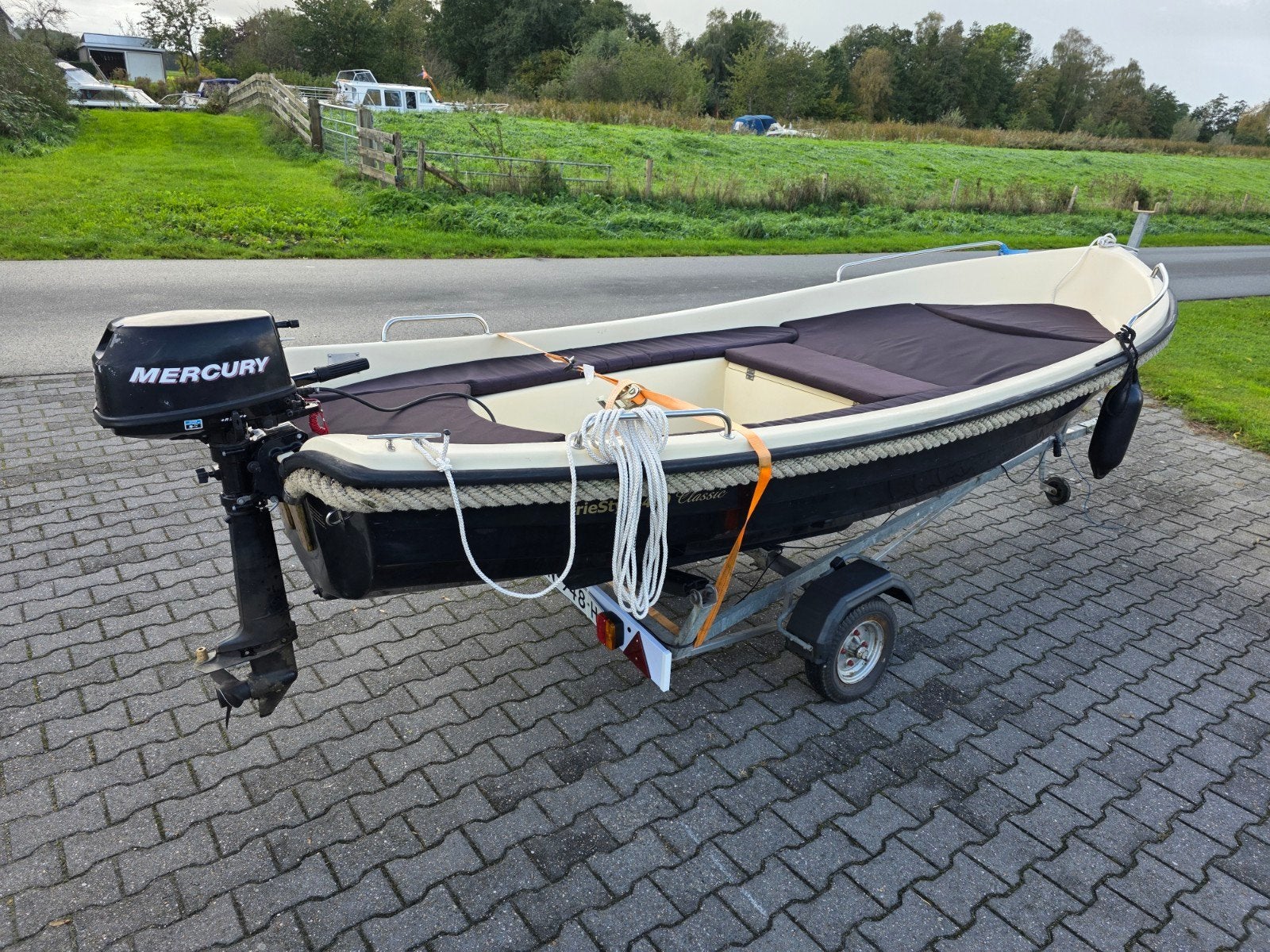 Friestyle 430 visboot/sloep met Mercury 5pk motor, Ophalen, Overige merken, Gebruikt, Buitenboordmotor