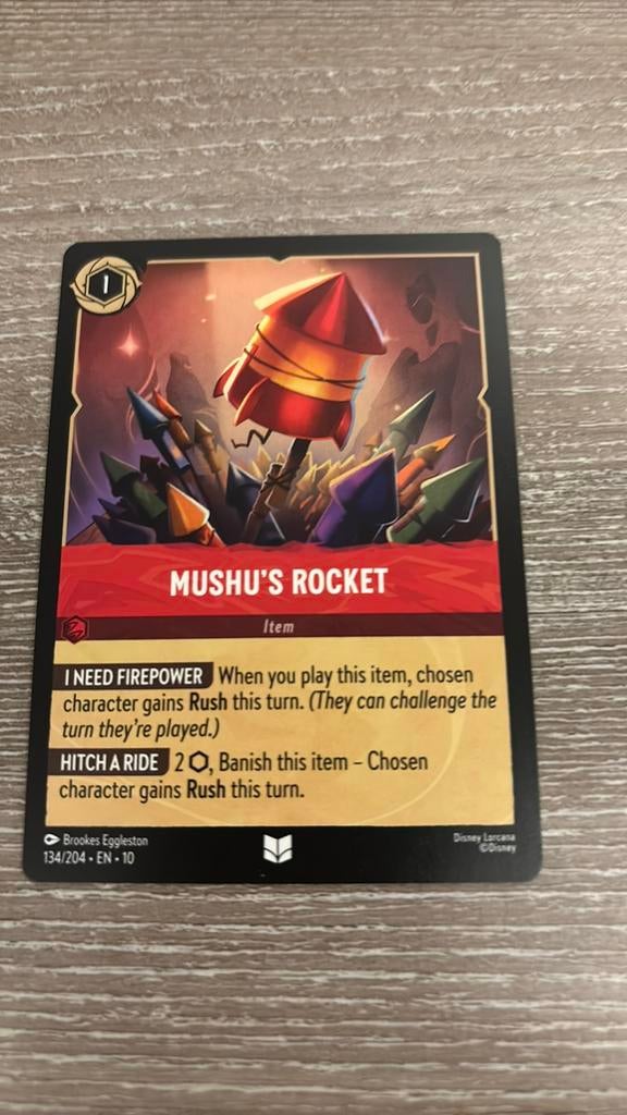 Disney Lorcana Mushu’s Rocket! 134-204 10WHI nonfoil, Ophalen of Verzenden, Zo goed als nieuw, Losse kaart