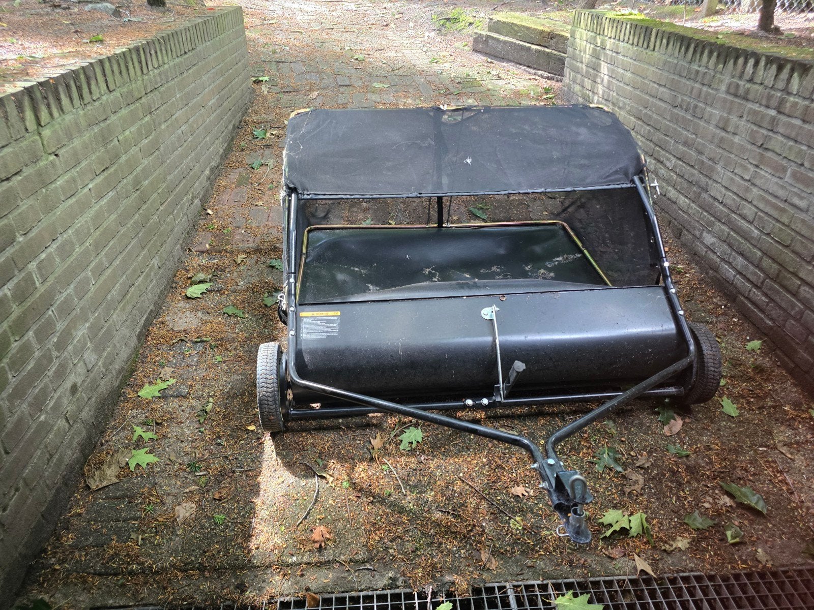 Bladveger/Gazonveger - Handig voor tuinonderhoud, Tuin en Terras, Ophalen of Verzenden, Gebruikt, Handgedragen, Met opvangzak