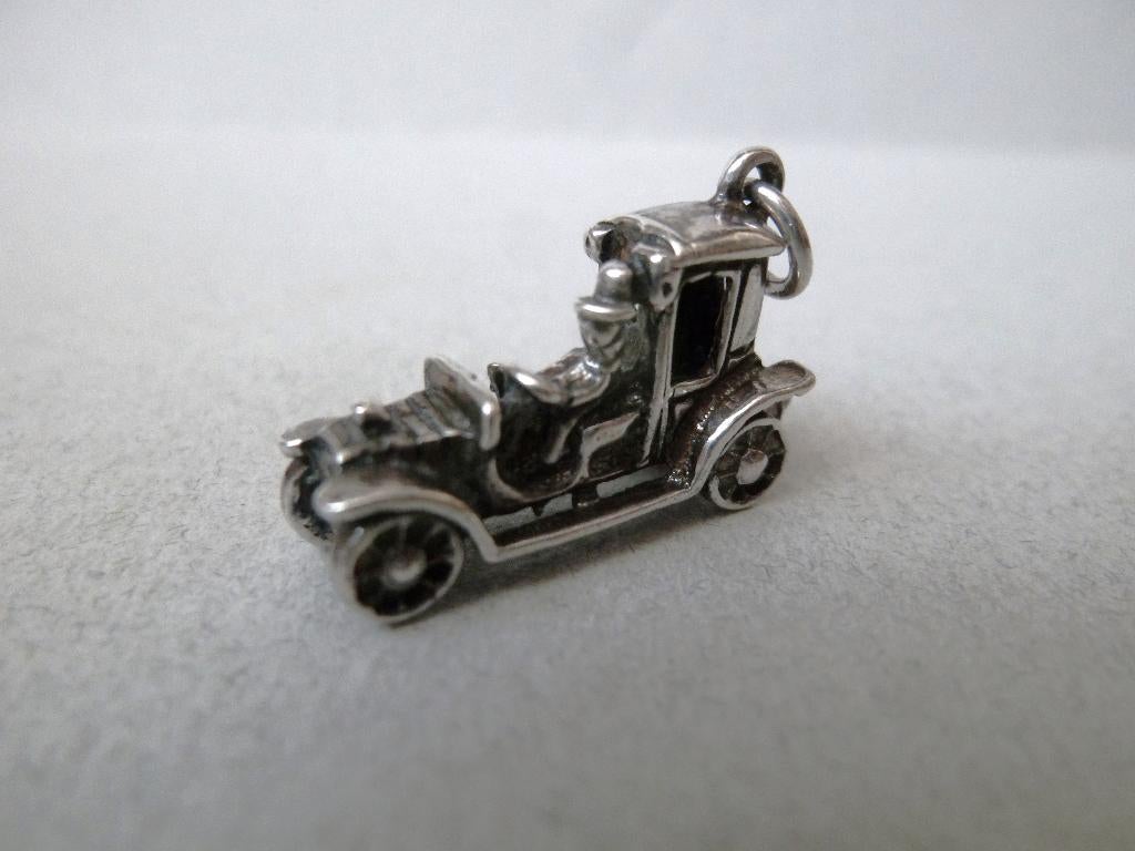Oude bedel zilver Oldtimer Classic Car Auto, Sieraden, Tassen en Uiterlijk, Antieke sieraden, Verzenden, Zilver, Hanger