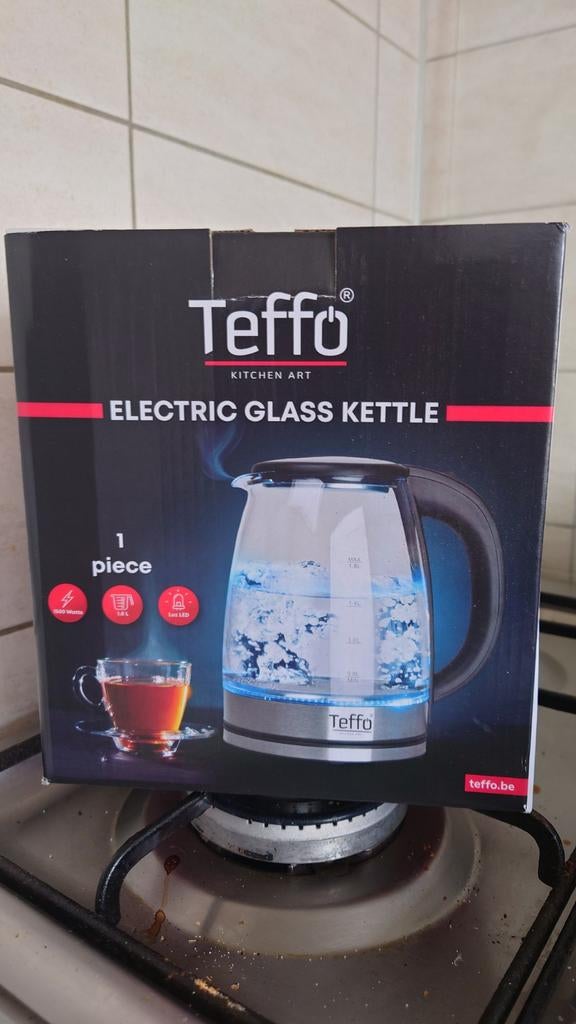 Glazen waterkoker Teffo 1.8L - Zo goed als nieuw, 1 tot 2 liter, Ophalen of Verzenden, Zo goed als nieuw