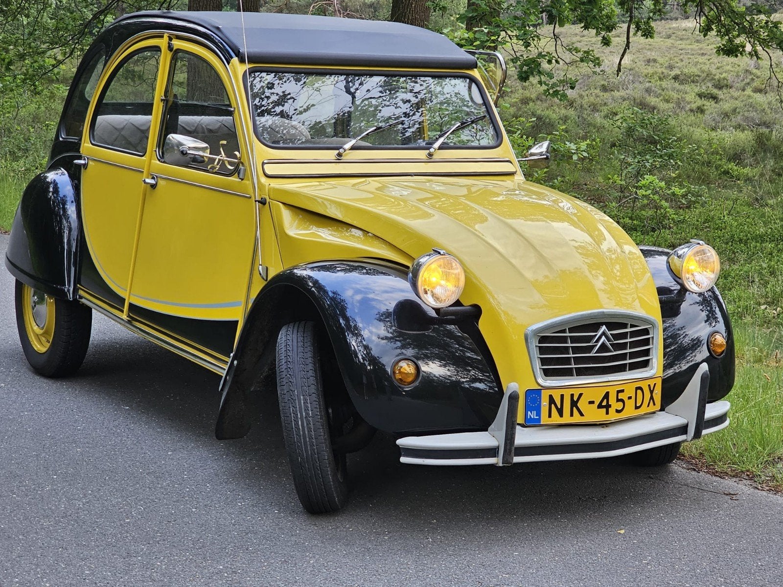 Citroën 2CV Charleston (geel/zwart) – goed rijdend en netjes, 602 cc, 2CV, 4 stoelen, Zwart