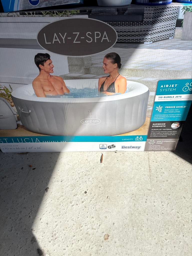 Lay-Z-Spa St. Lucia AirJet Opblaasbare Jacuzzi, Ophalen, Zo goed als nieuw, Filter, Opblaasbaar
