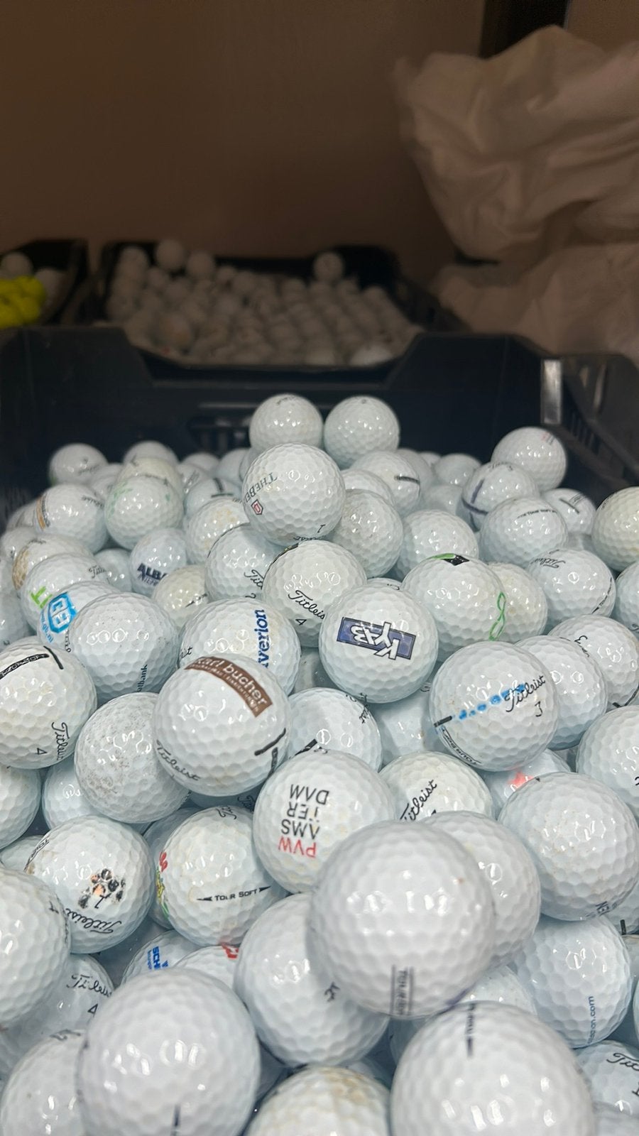 100 Stuks Titleist Tour Soft Golfballen AAAA, Ophalen of Verzenden, Zo goed als nieuw, Bal(len)