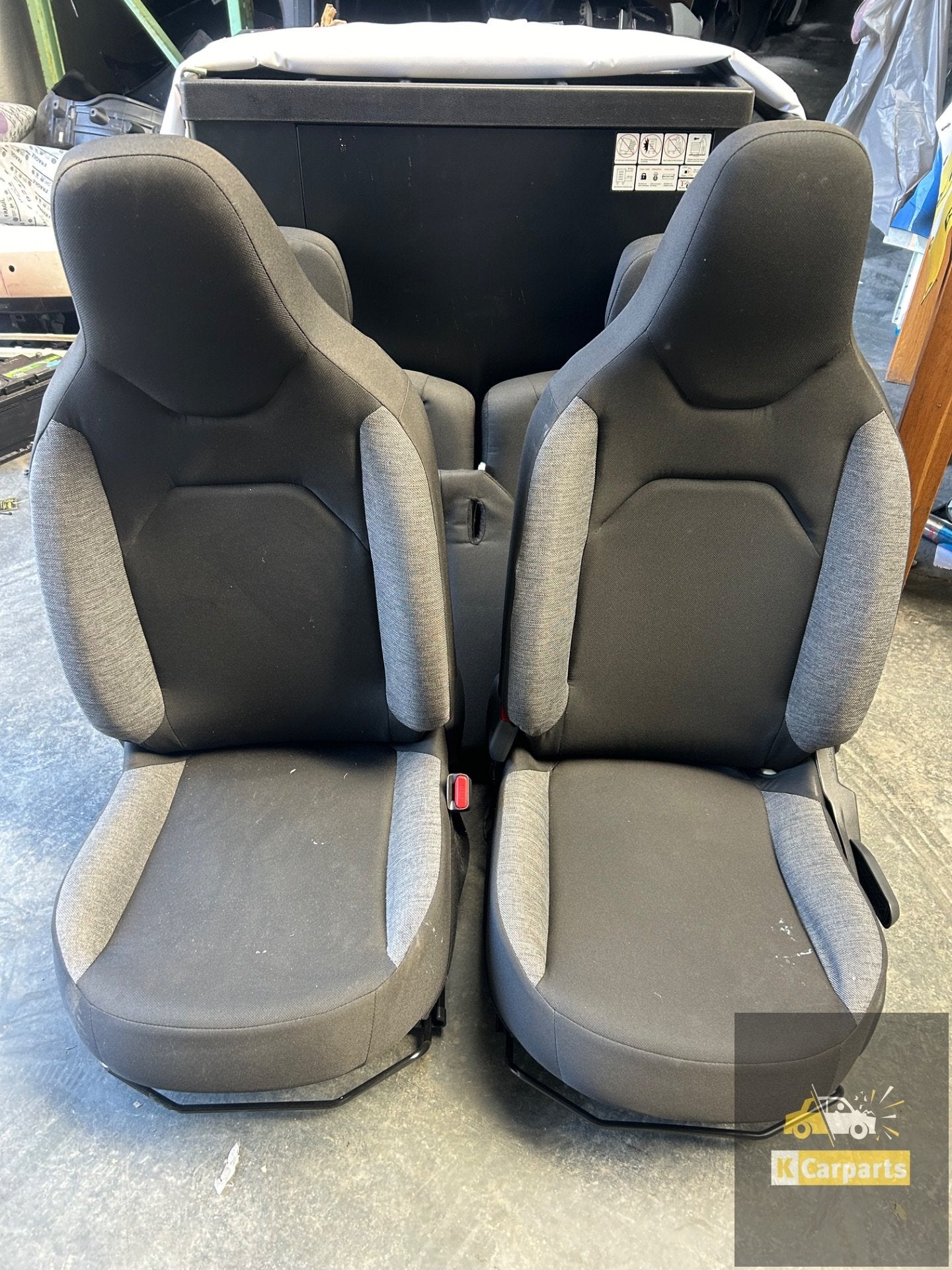 Toyota Aygo X stoelen set bekleding hoogte verstelbaar, Info@toyota.co.jp, Gebruikt, Toyota Motor Corporation, Toyota