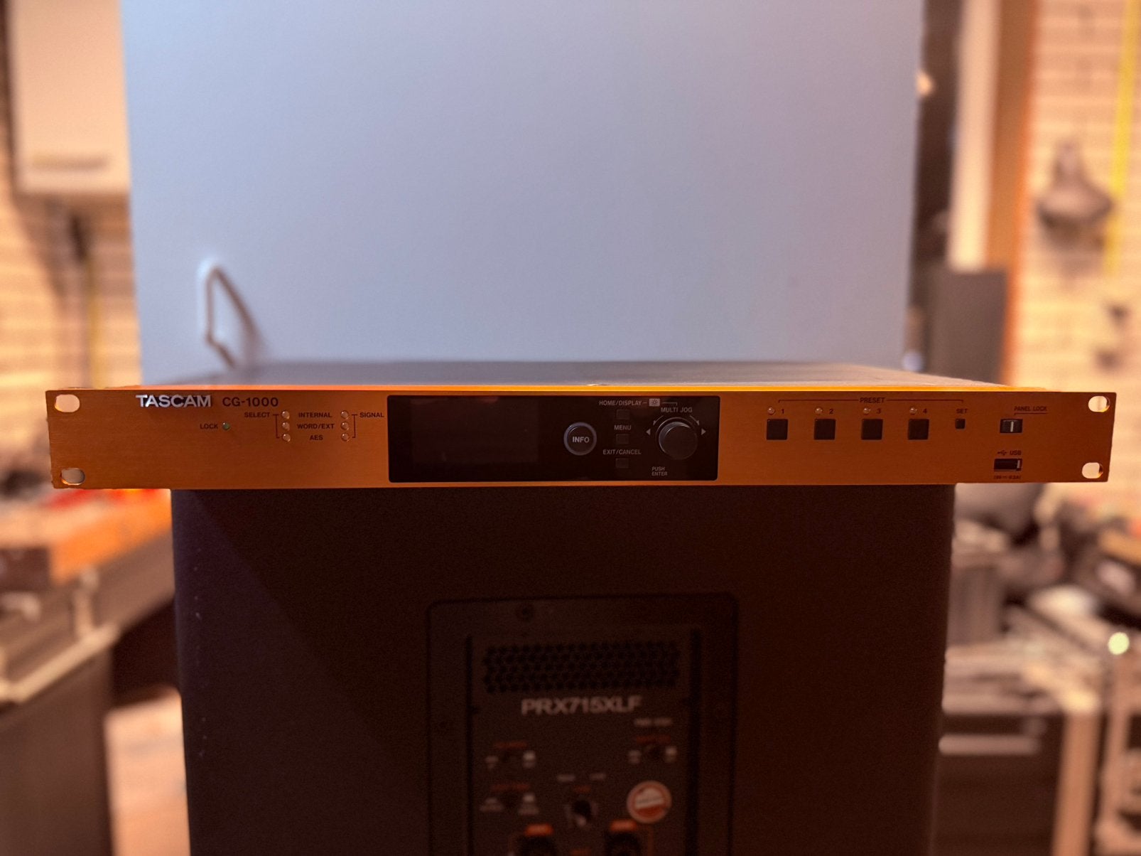 Tascam cg-1000 wordclock, Ophalen of Verzenden, Zo goed als nieuw, Audio
