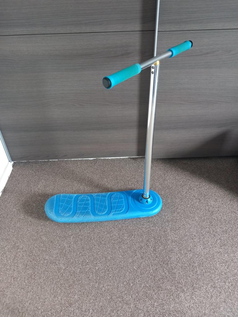 INDOor Stuntstep - 75cm hoog, 1400g, Fietsen en Brommers, Ophalen, Gebruikt, Overige typen, INDOor
