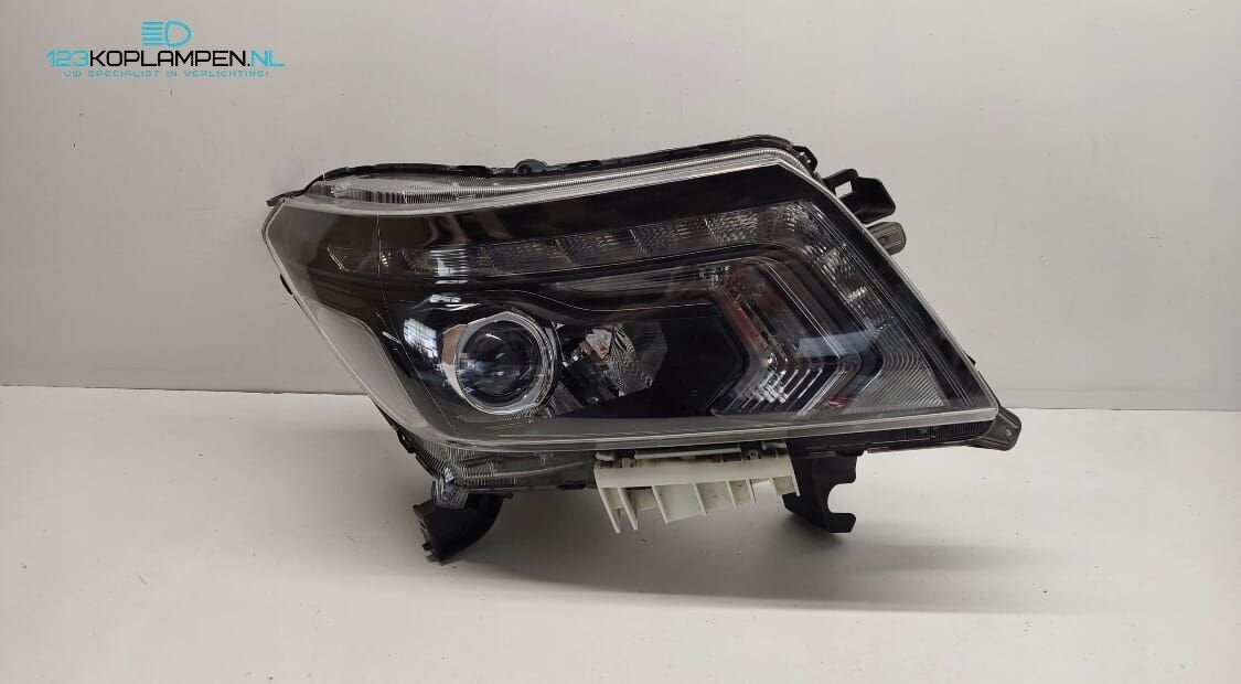 Nissan Navara D23 Full Led koplamp rechts