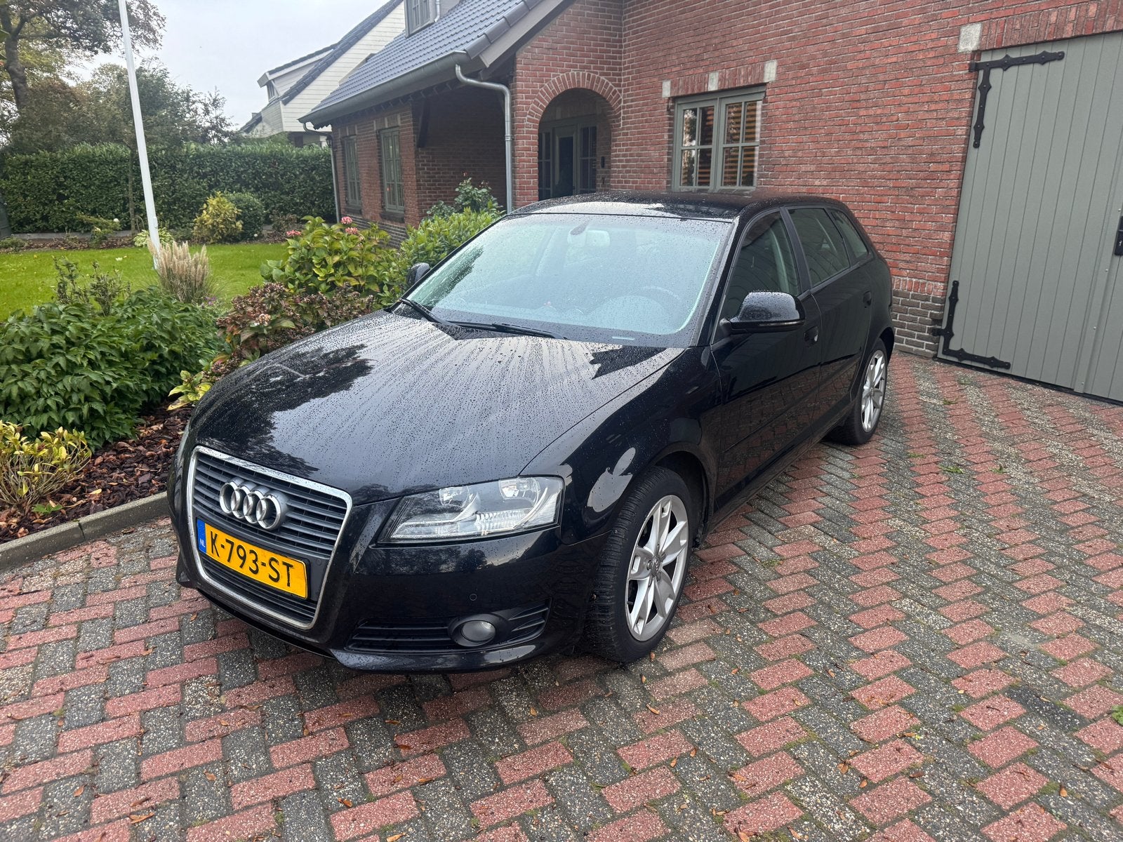Audi A3 Sportback 2009 Zwart afneembare trekhaak, Auto's, Voorwielaandrijving, Euro 5, 4 cilinders, Zwart