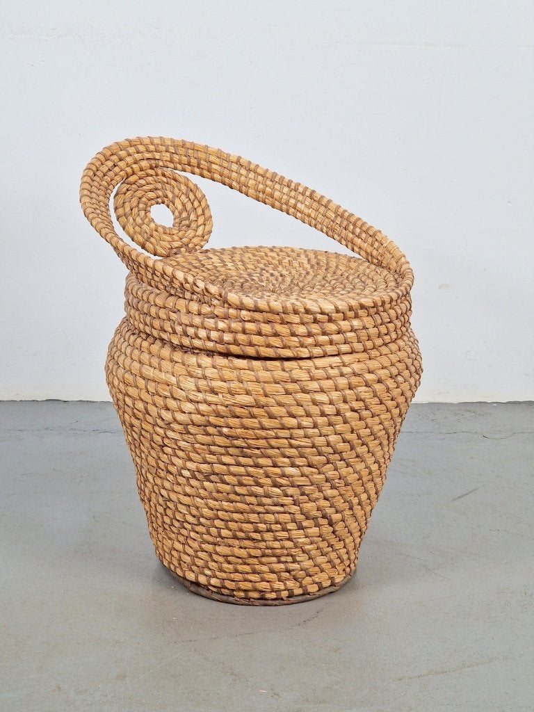 Vintage Kruk of Opbergmand geweven Roggestro ’60 riet mand, Gebruikt, Met deksel, Mand, Rond