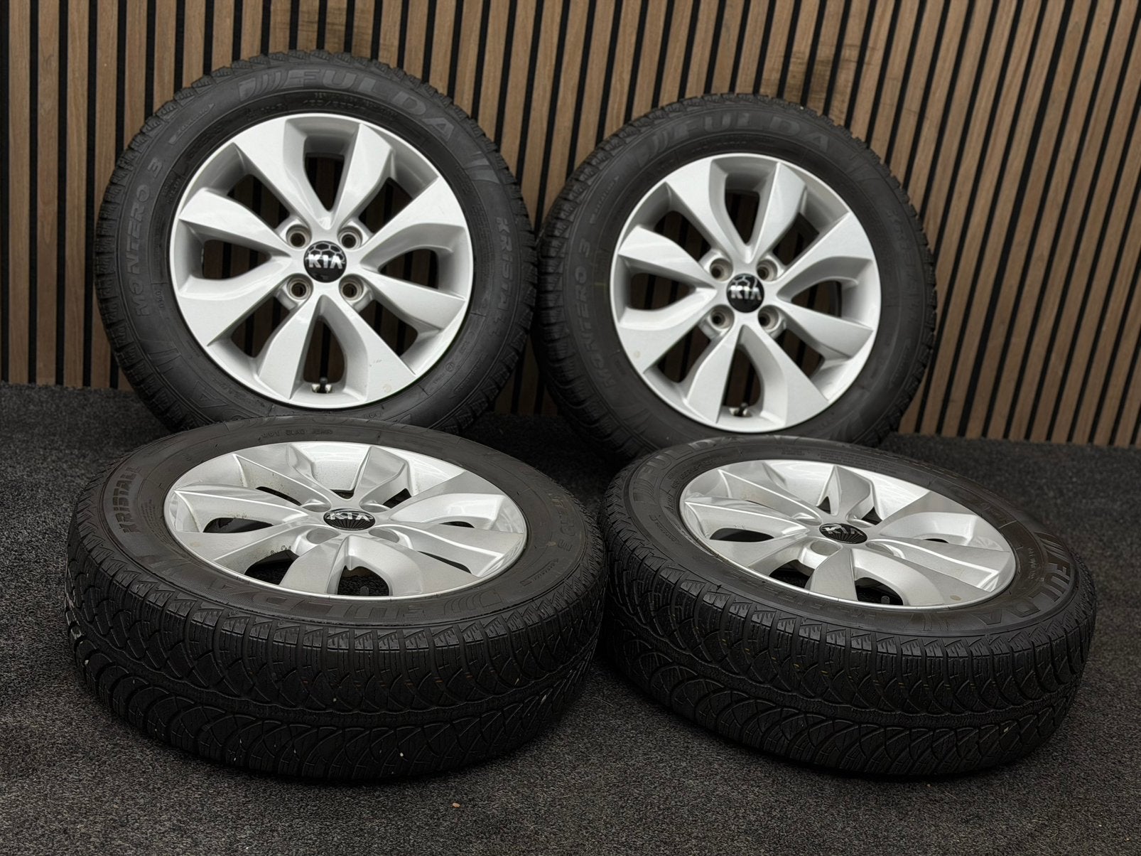 Originele 15 inch Kia Rio Stonic 4x100 ET36 185/65/15 Fulda, Ophalen, 15 inch, ., Banden en Velgen