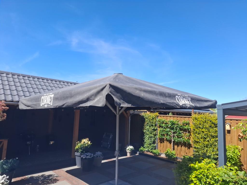 Grote horeca parasol 4x4, Ophalen, Gebruikt, Meer dan 4 meter, Zweefparasol