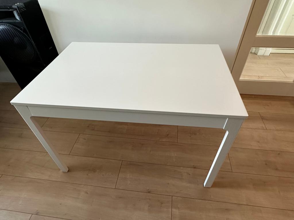 IKEA EKEDALEN eettafel wit in nette staat, Huis en Inrichting, Ophalen, Gebruikt, 100 tot 150 cm, 50 tot 100 cm
