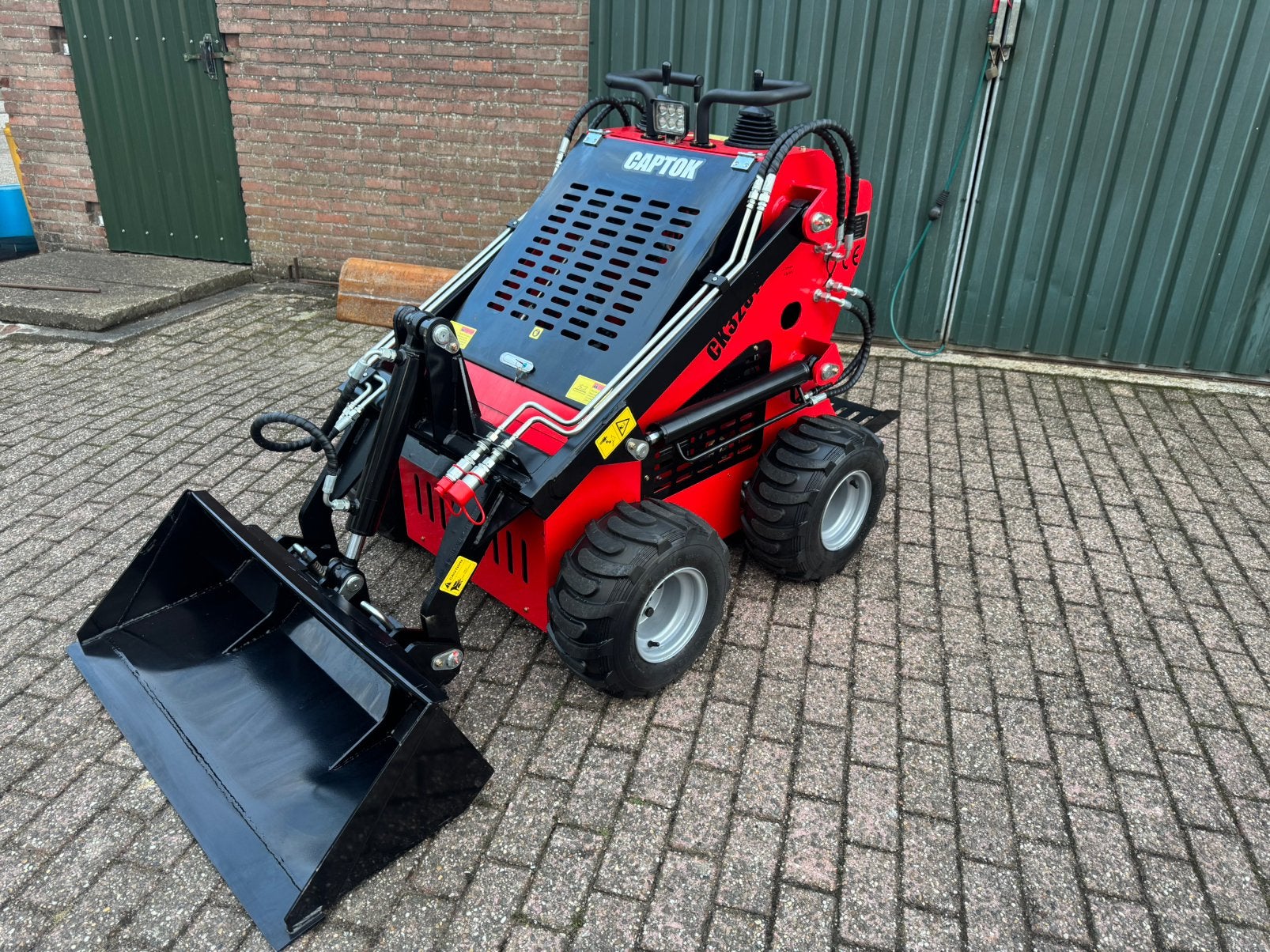 Captok CK3231Z Skidsteer skidster, Ophalen