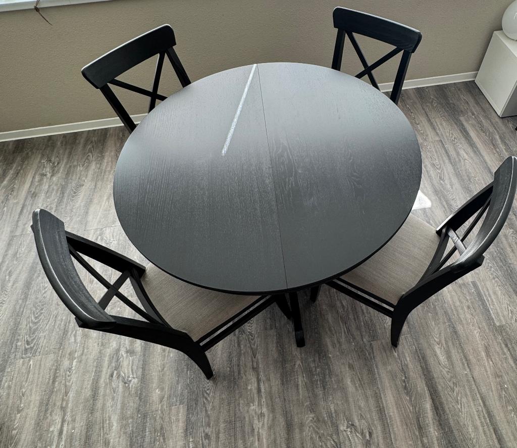 IKEA INGATORP eettafel + GRATIS 4 stoelen (uitschuifbaar), Huis en Inrichting, Tafels | Eettafels, Ophalen, Gebruikt, 100 tot 150 cm