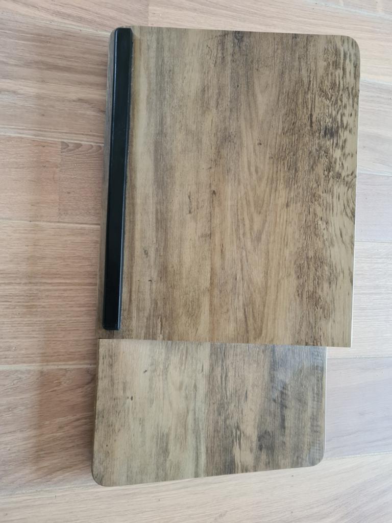Verstelbaar laptoptafeltje / bedtafel - houtlook, Ophalen of Verzenden, Zo goed als nieuw, In hoogte verstelbaar