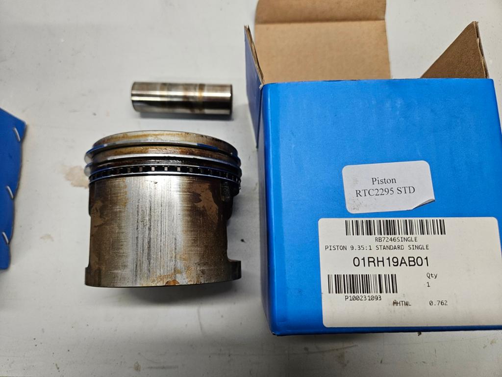 Range Rover zuigers incl nieuwe zuigerveren
4 stuks, Ophalen of Verzenden, Nieuw, Rover