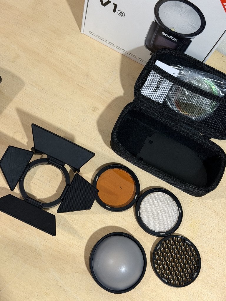 Foto 4 van Godox V1-S Sony TTL Round Head Flash + accessoires