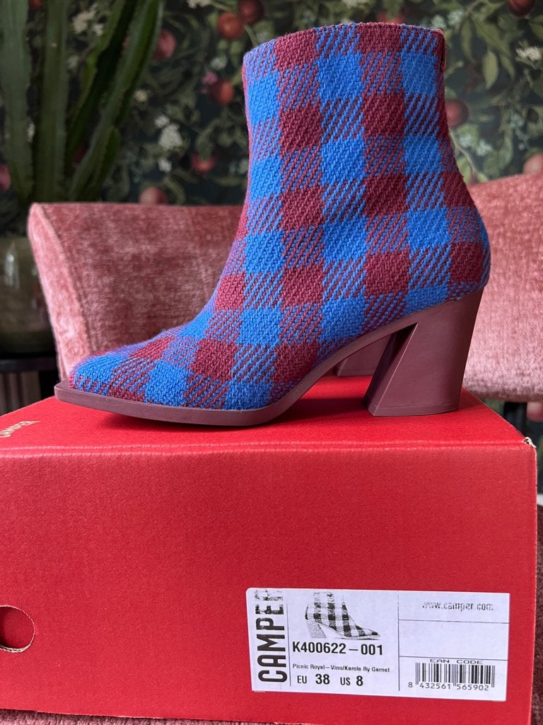 Camper enkellaarsje geruit bordeaux met blauw 38, Kleding | Dames, Blauw, Lage of Enkellaarzen, Ophalen of Verzenden, Zo goed als nieuw