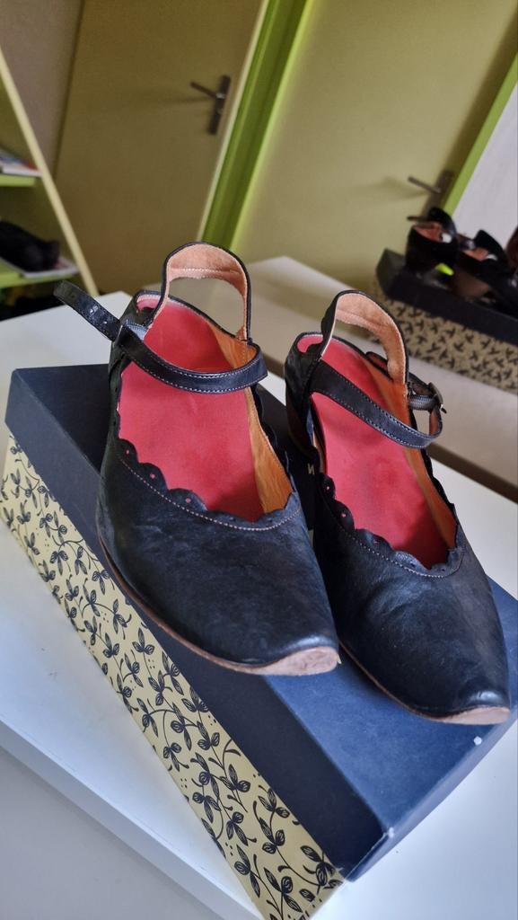 Think schoenen 38 donker blauw, Kleding | Dames, Schoenen, Zo goed als nieuw, Sneakers of Gympen, Overige kleuren, Ophalen of Verzenden