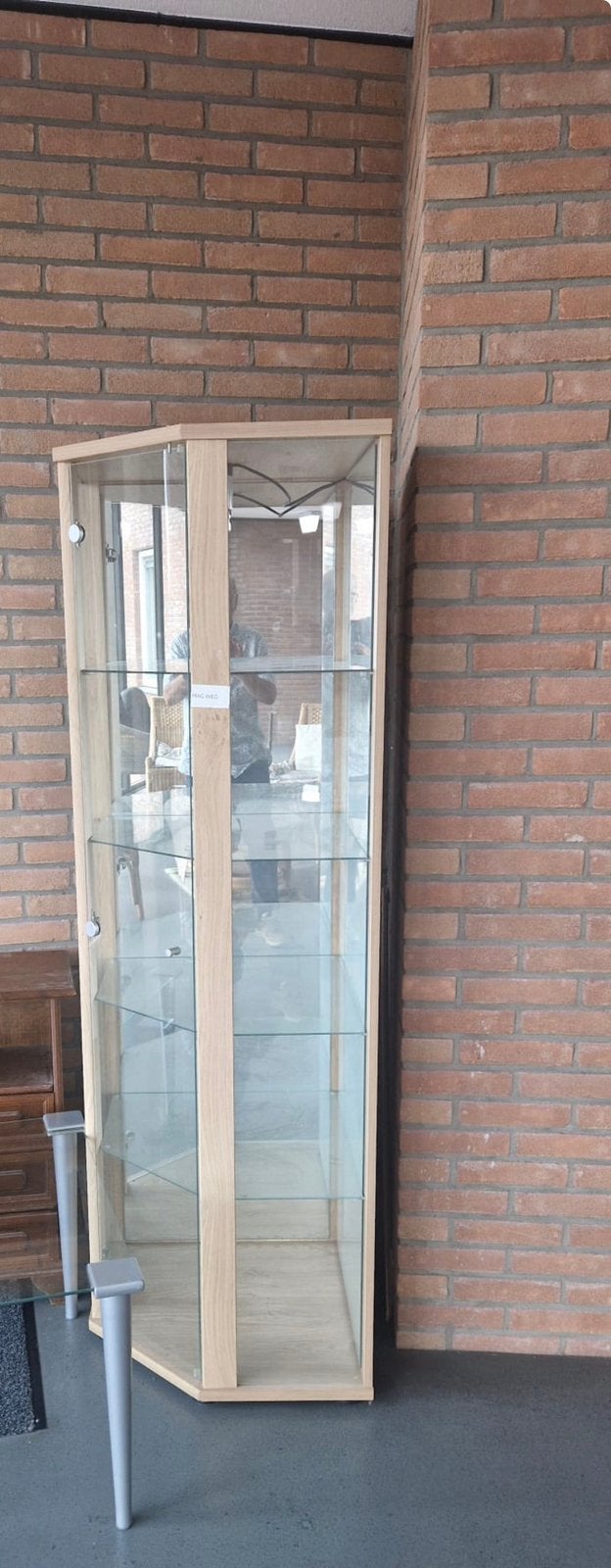 Glazen vitrinekast met houten frame en verlichting, Gebruikt, 150 tot 200 cm, 25 tot 50 cm, Overige houtsoorten