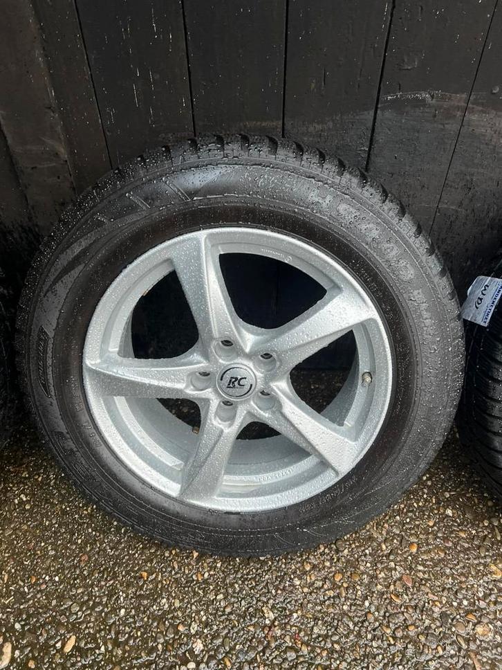 Volkswagen Tiguan touran Caddy maxi Winterbanden 5x112 17?, Auto-onderdelen, Banden en Velgen, Banden en Velgen, Niet ingevuld