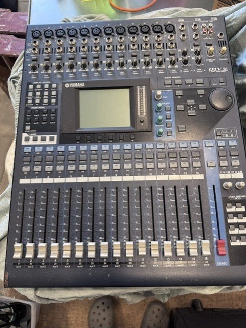 Yamaha digital Mixing Console 01V96, Muziek en Instrumenten, Mengpanelen, Gebruikt, 20 kanalen of meer, Microfooningang, Ophalen