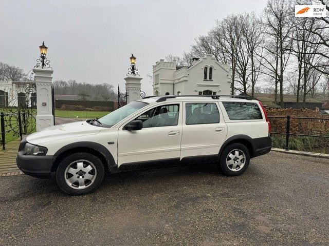 Volvo XC70 2.4T GT, AWD, Sdak, Leder, El Bed+Verw stoelen, A, Automaat, Beige, XC70, Wit