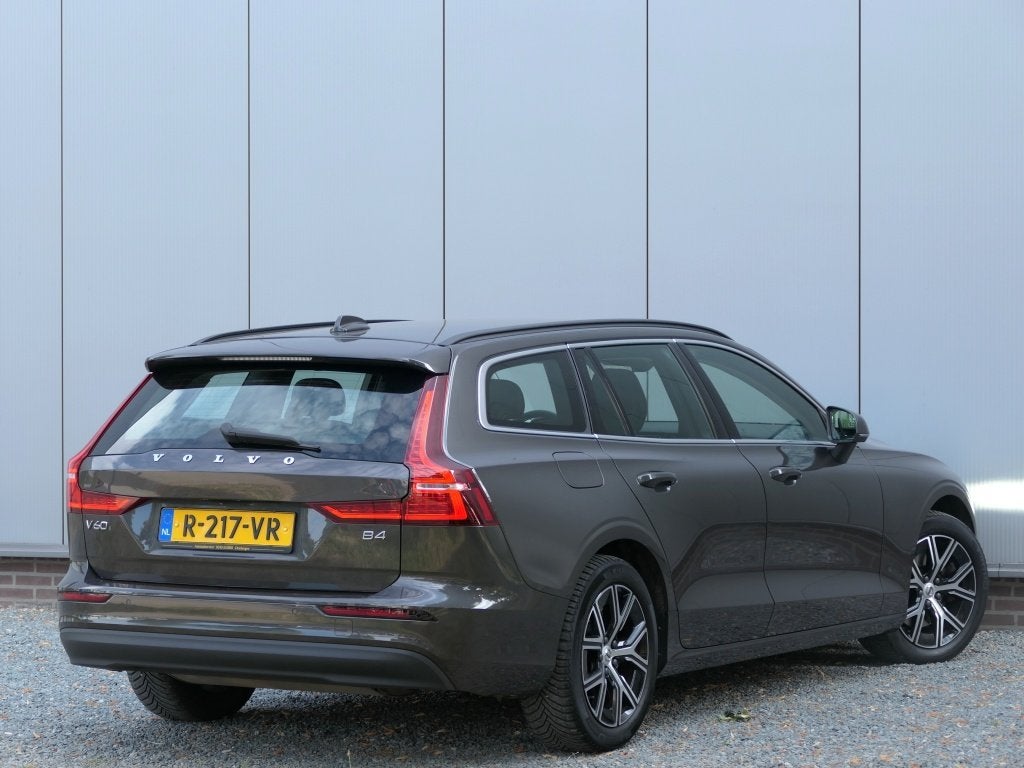 Volvo V60 2.0 B4 Core 12 MND BOVAG-garantie Trekhaak / Pilot, Auto's, Automaat, 12 maanden, Stof, 4 cilinders