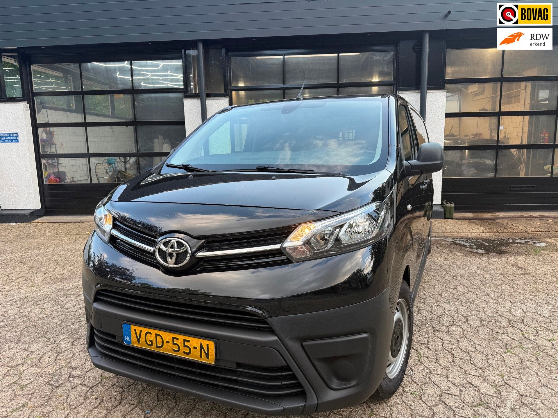 Toyota PROACE Worker 2.0 D-4D Black Line, Auto's, Bestelauto's, Voorwielaandrijving, Parkeersensor, Stof, Gebruikt