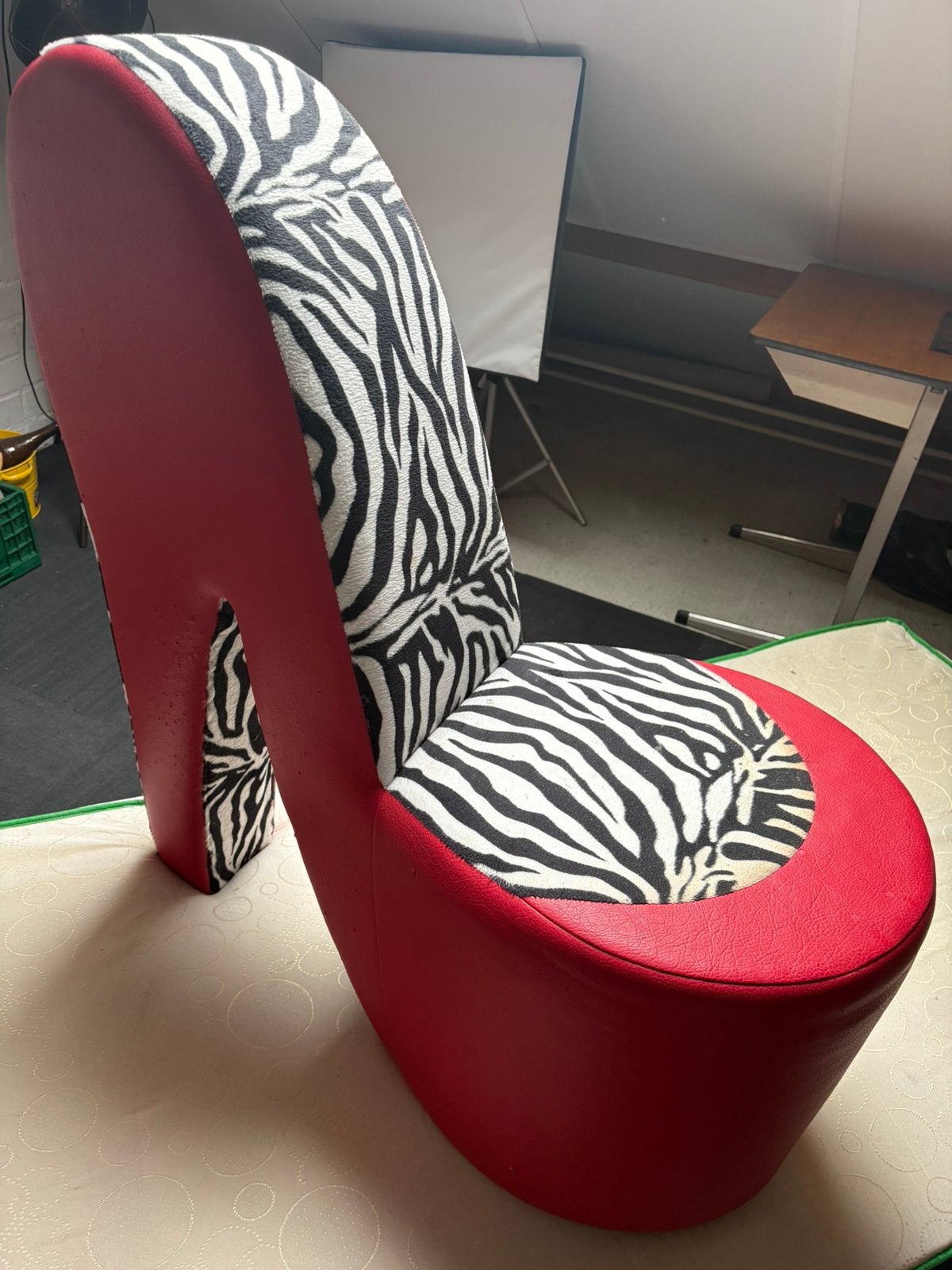 High heel stoel hakstoel. Hak, Ophalen, Overige materialen, Gebruikt, Kitsch....club....