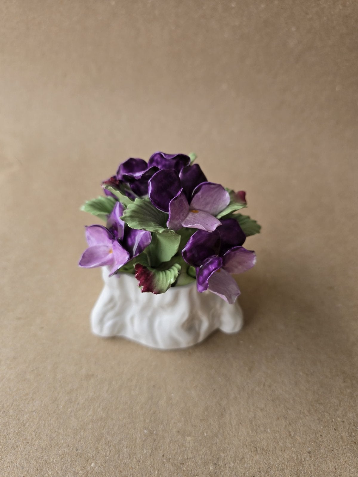 Aynsley November Violet Porseleinen Bloem, Antiek en Kunst, Ophalen