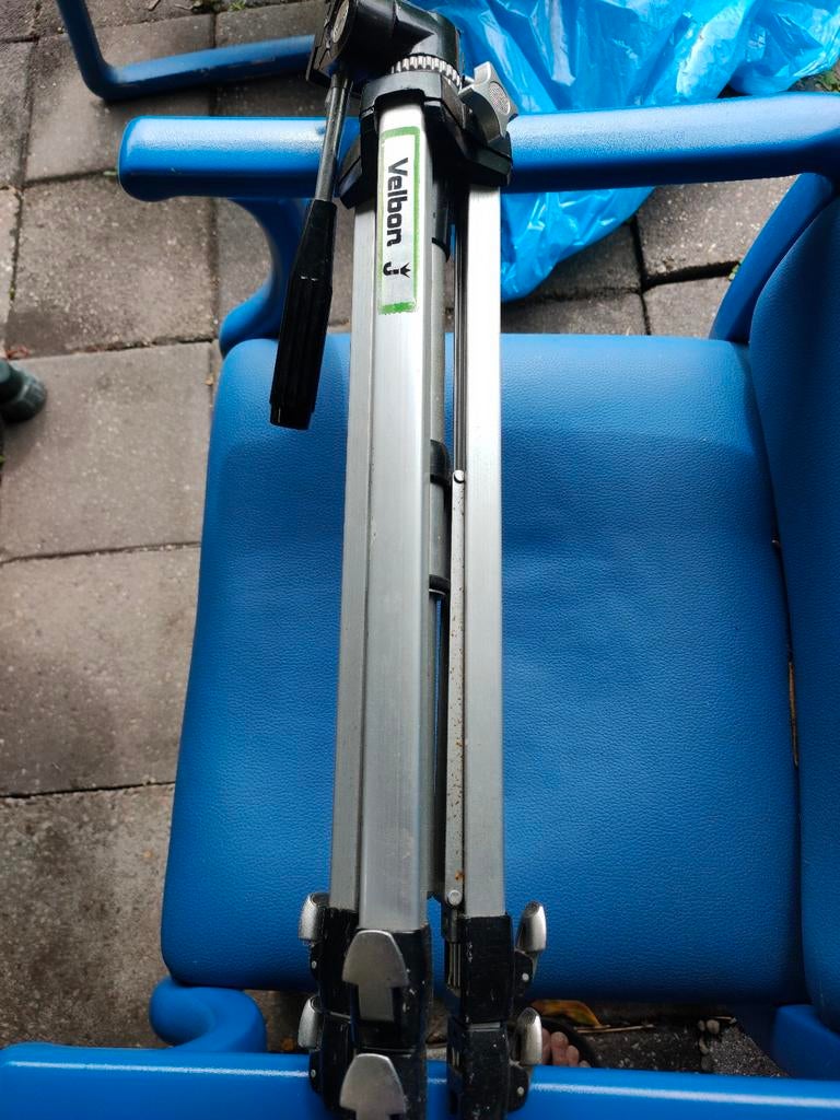 Velbon -J Video Photo Tripod (22" - 50") Pan/Tilt Head, Ophalen of Verzenden