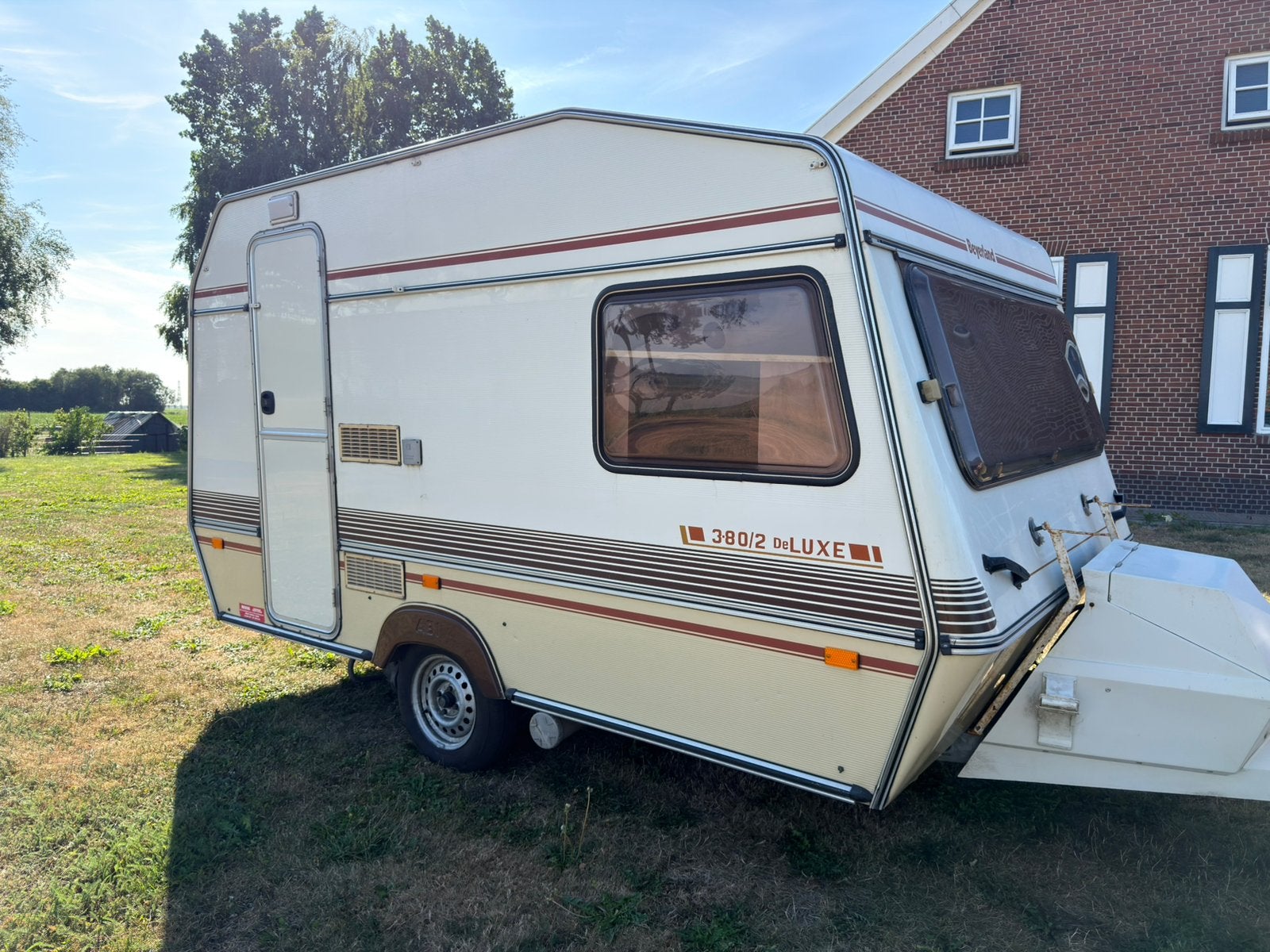 Beyerland 380/2 de Luxe (1984) | Vintage | Lengtebed, Rondzit, Tot en met 2, Bedrijf, Uitbouw voortent