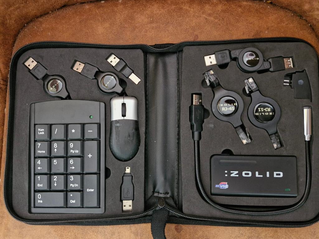 Zolid 10 delige usb reiskit, Ophalen of Verzenden, Gebruikt